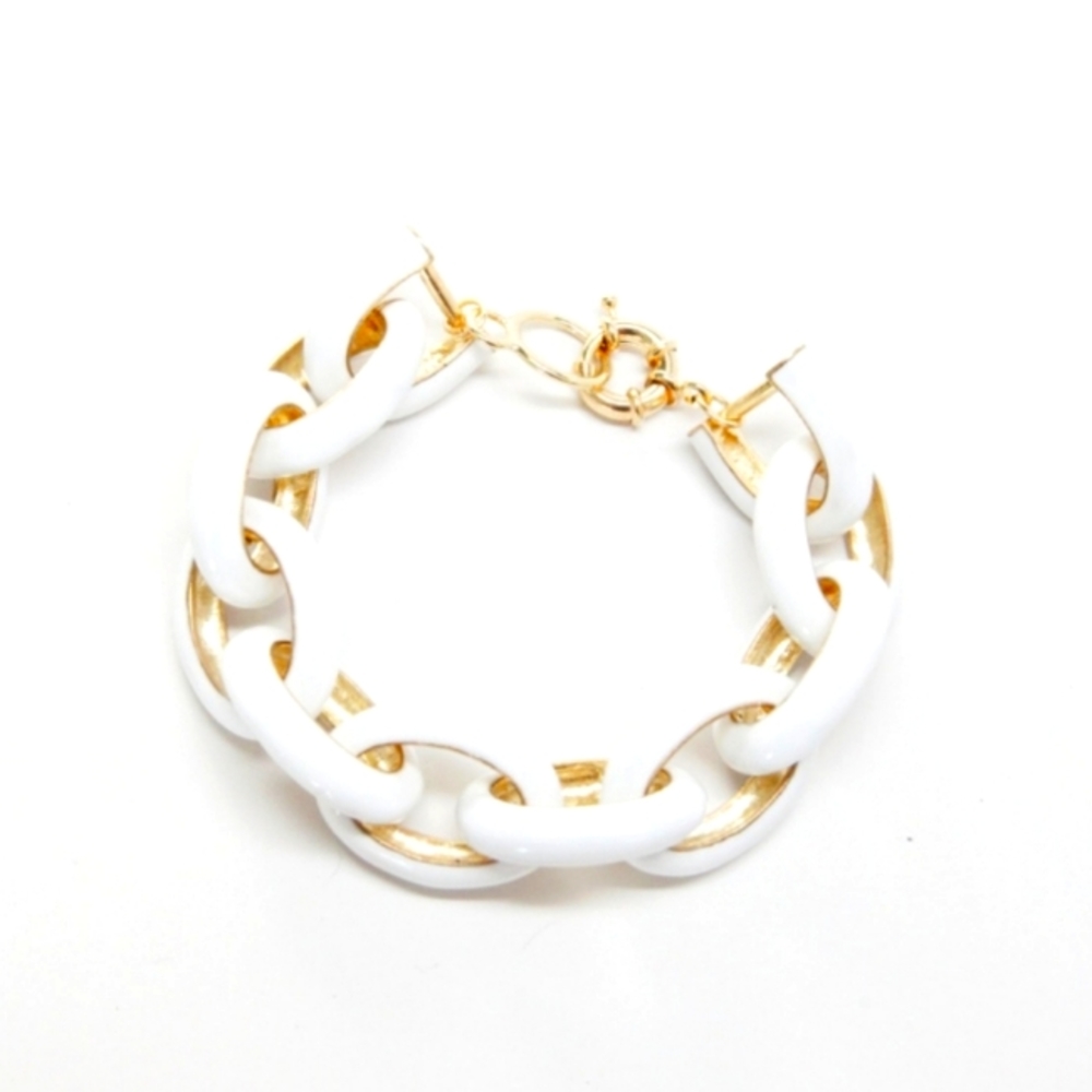 🍁 3/$18 White and Gold enamel bracelet